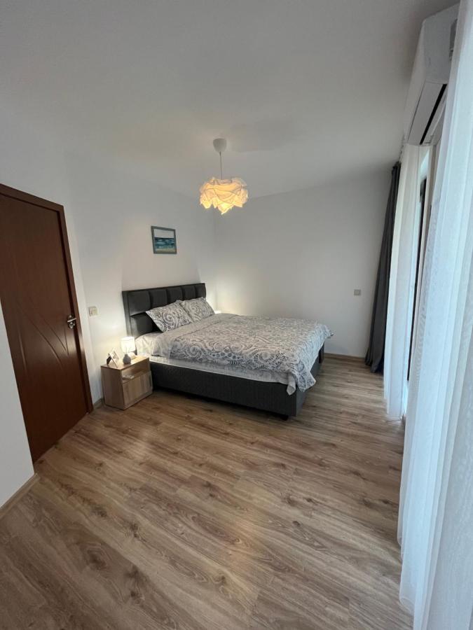 Azzurro Premium Apartment On Bulevard Bogoridi 布尔加斯 外观 照片
