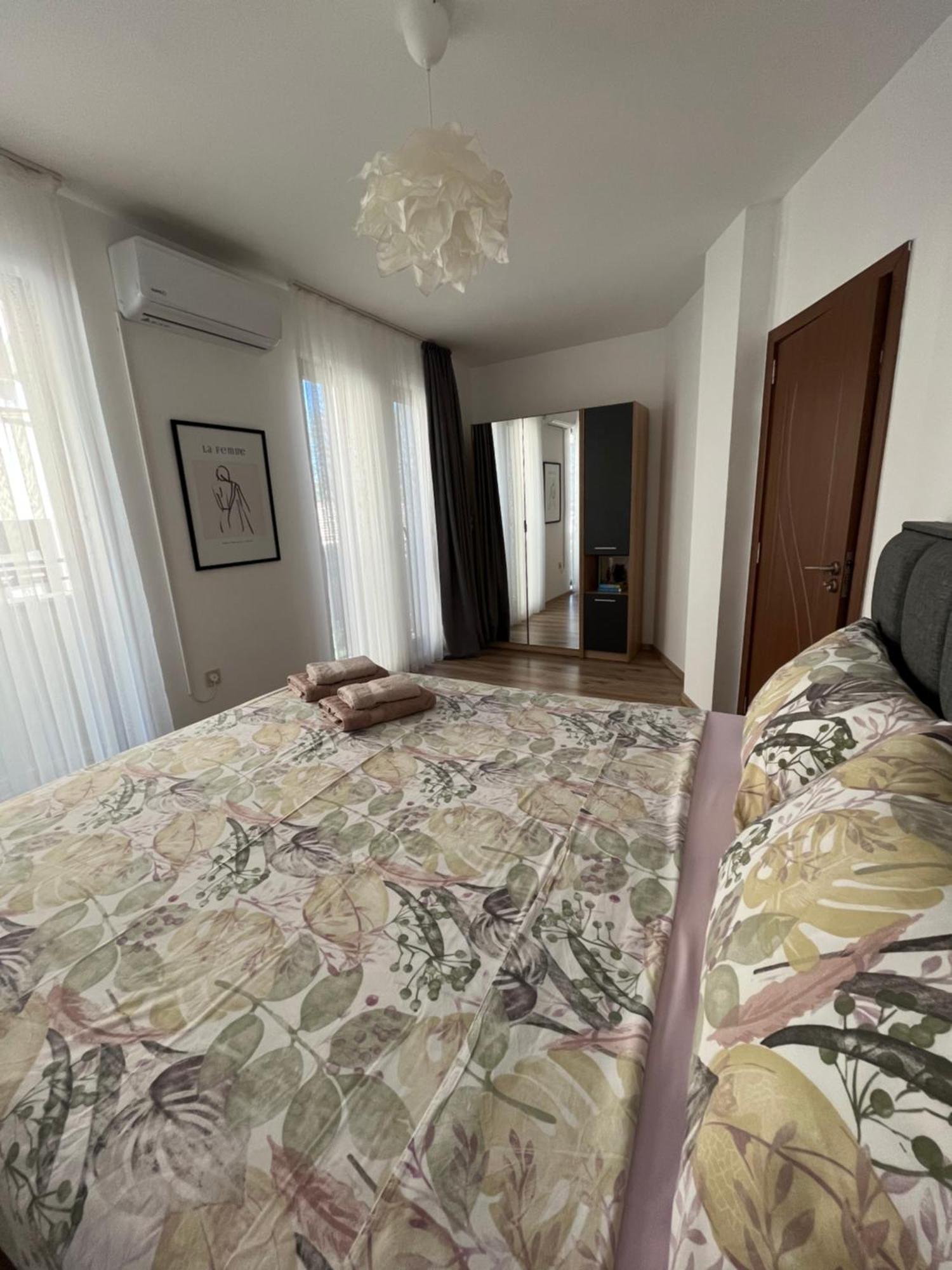 Azzurro Premium Apartment On Bulevard Bogoridi 布尔加斯 外观 照片