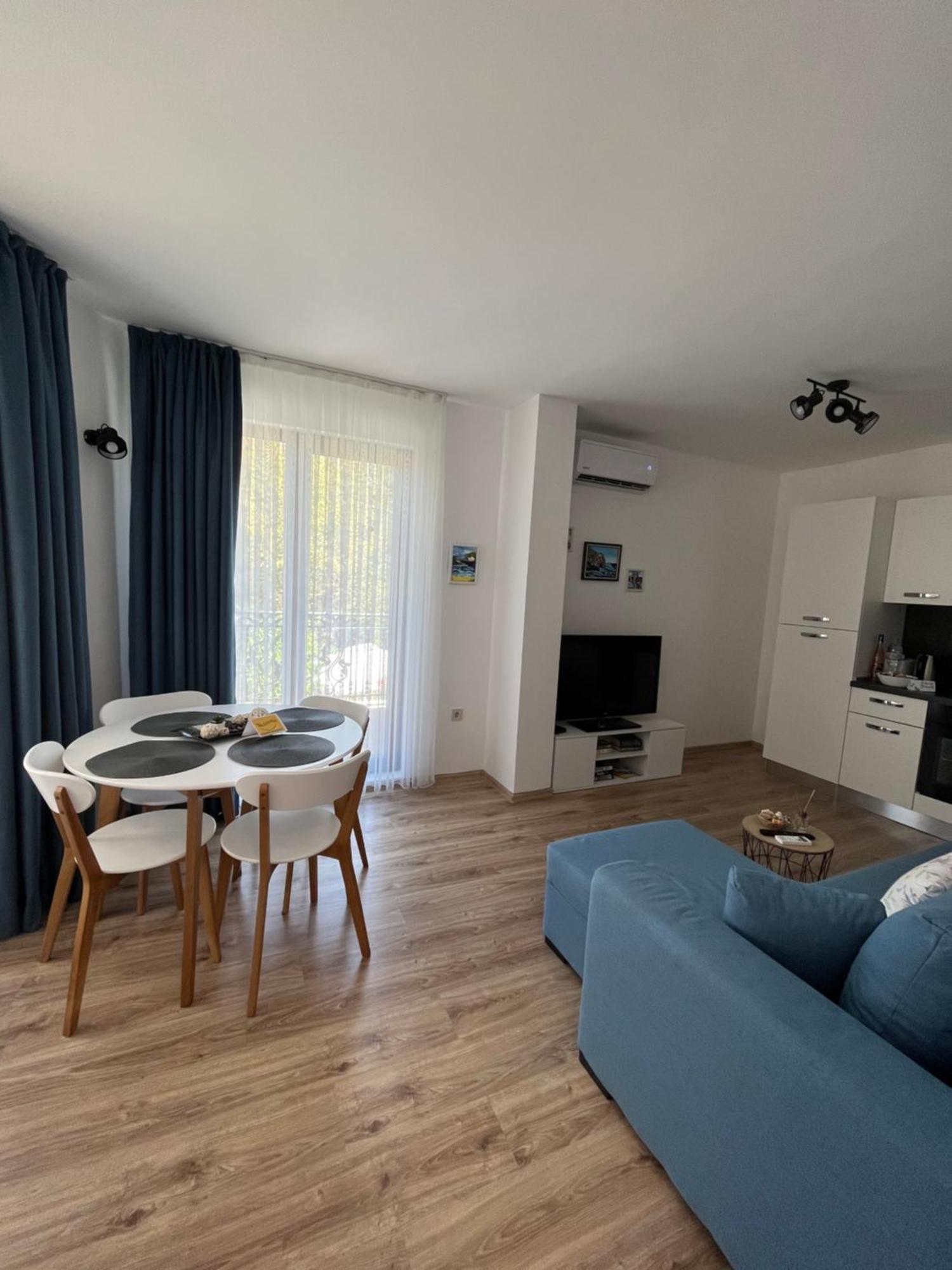 Azzurro Premium Apartment On Bulevard Bogoridi 布尔加斯 外观 照片